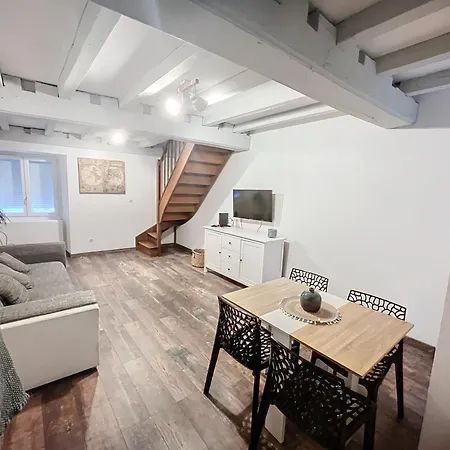 Appartement Au Centre-Ville Chaumont  Exterior foto